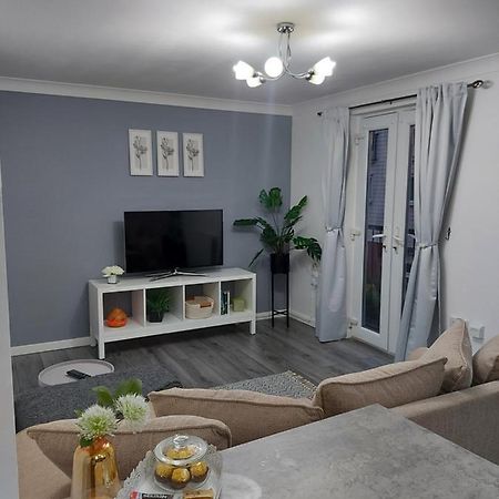 Lovely 1-Bedroom Condo With Parking On Premises Minworth Exterior photo