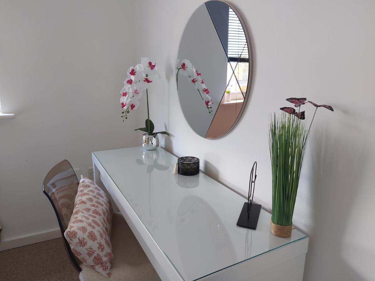 Lovely 1-Bedroom Condo With Parking On Premises Minworth Exterior photo